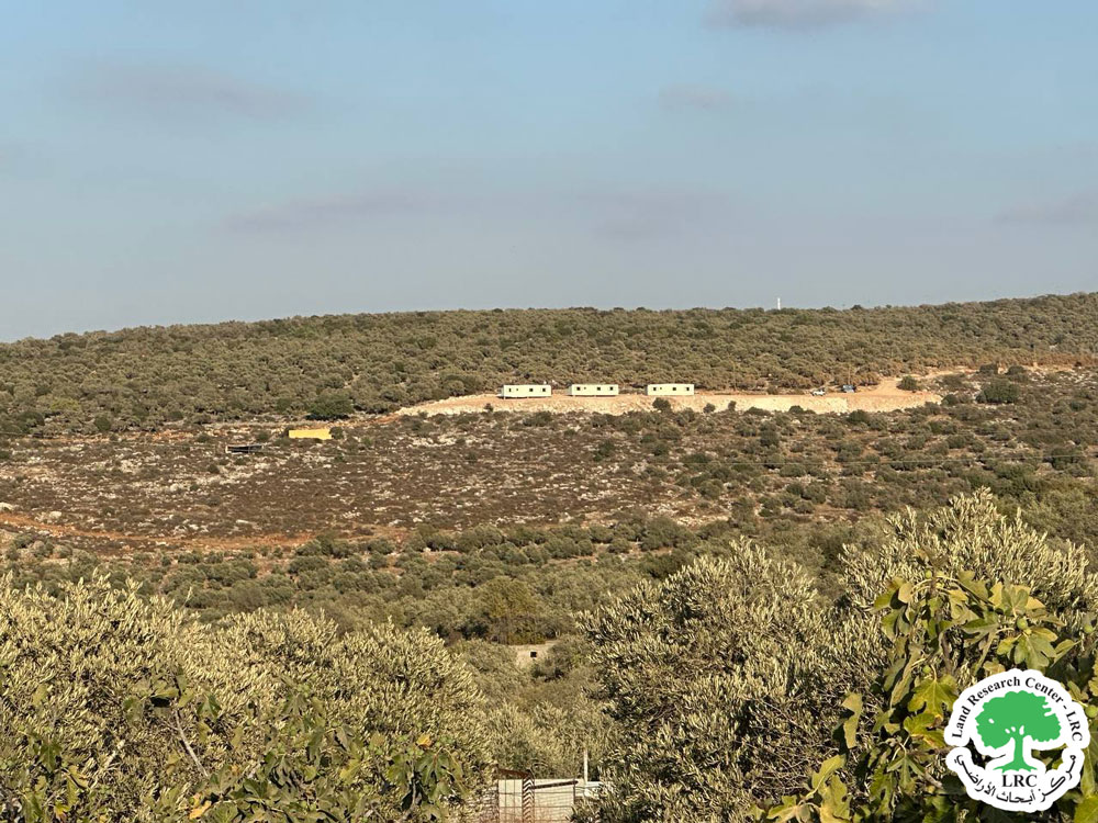تجريف 4 دونمات زراعية وإقامة بؤرة استعمارية جديدة عليها على أراضي بلدة دير ستيا شمال سلفيت | LRC