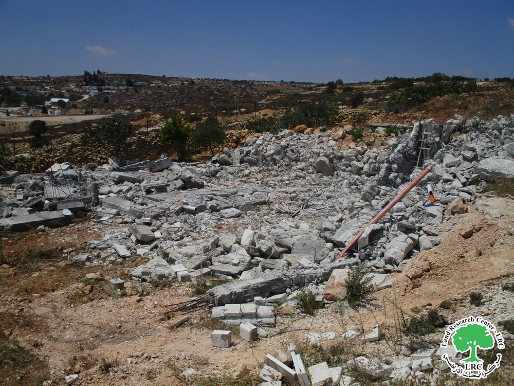 الاحتلال الإسرائيلي يهدم منزلاً قيد الإنشاء في قرية شقبا شمال رام الله | LRC