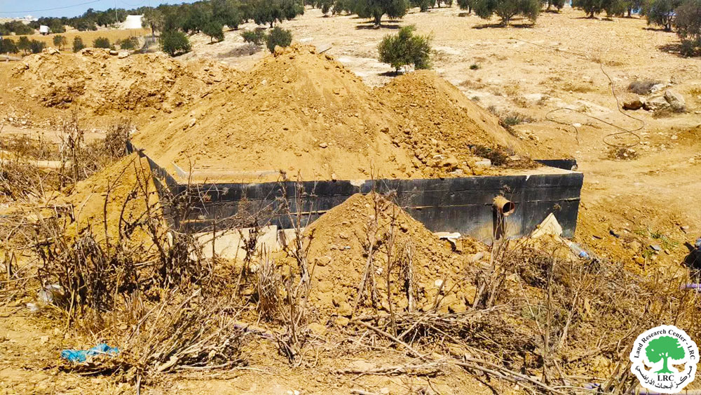 الإحتلال يهدم مشروعاً للصرف الصحي في خربة أم سدرة جنوب الرماضين بمحافظة الخليل | LRC