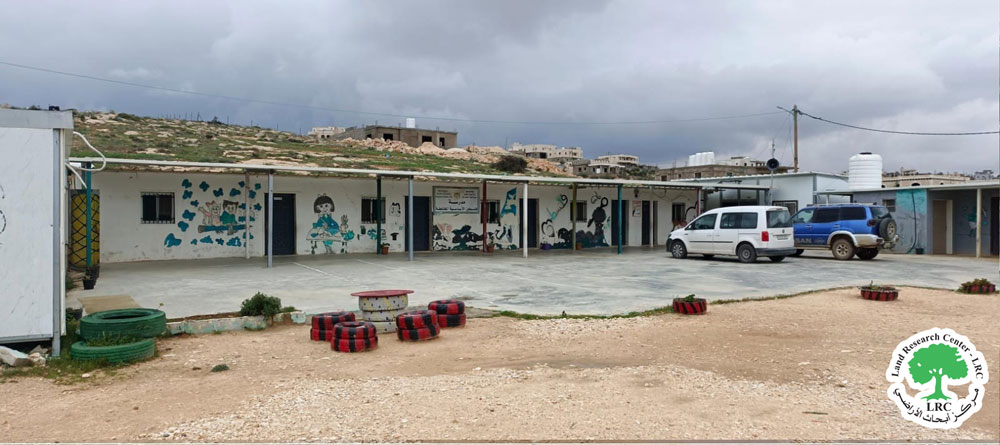 الإحتلال يصدر أمراً نهائياً بهدم مدرسة فلسطين الأساسية المختلطة ببلدة يطا جنوب الخليل | LRC