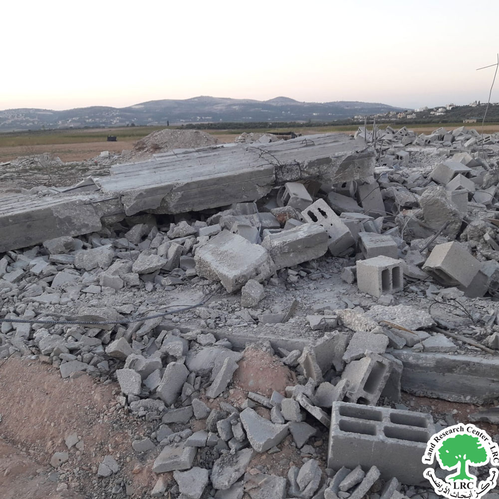 الإحتلال الاسرائيلي يهدم منشآت سكنية في قرية فروش بيت دجن شرق نابلس | LRC