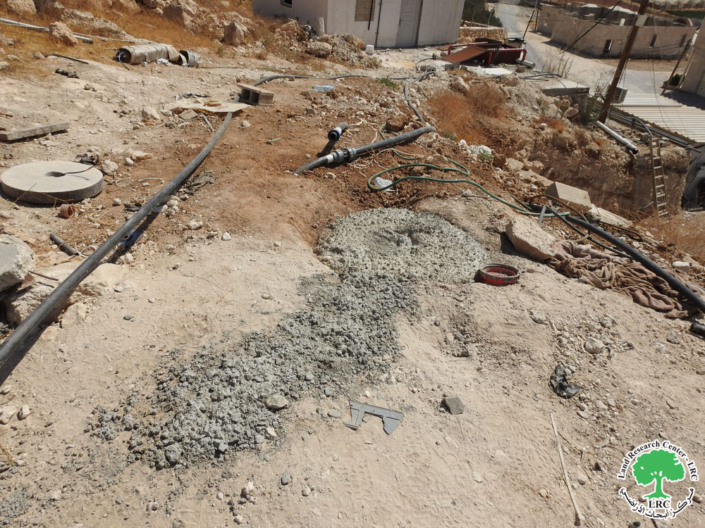 الاحتلال يطمر الحياة ... جريمة بيئية بإغلاق 7 ينابيع مياه بالخرسانة في بلدة الظاهرية / محافظة الخليل | LRC