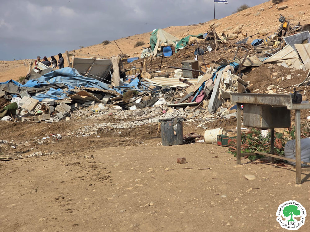 الاحتلال الإسرائيلي يهدم منشآت سكنية وزراعية في منطقة عين الحلوة / محافظة طوباس | LRC