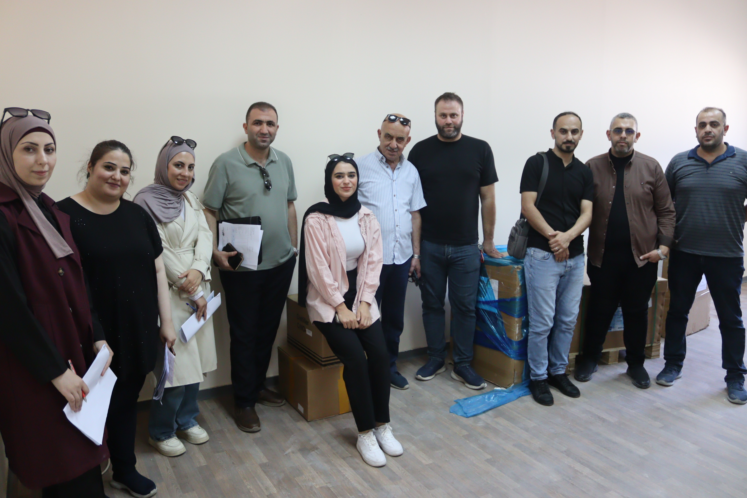 أبحاث الأراضي يسلم معدات وأجهزة مخبرية لجمعية الأطباء البيطريين التعاونية لإنشاء مختبر متخصص يخدم مربي الثروة الحيوانية وطلبة الطب البيطري | LRC